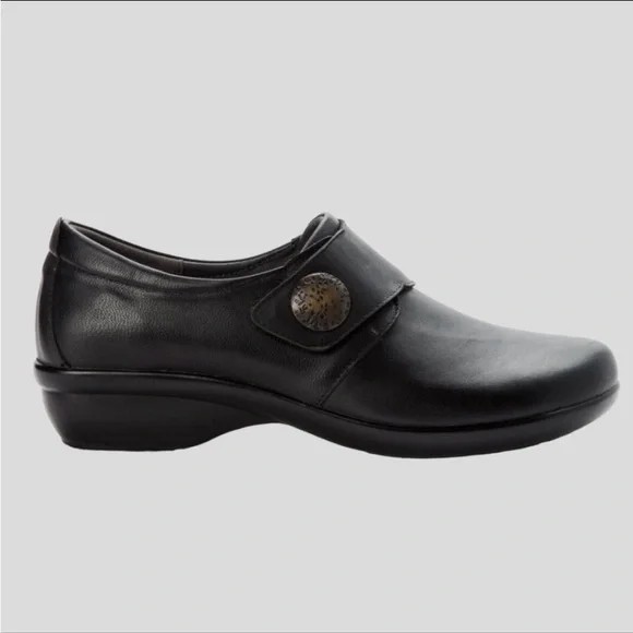 Propet Women's Autumn Shoes - Picture 3 of 12